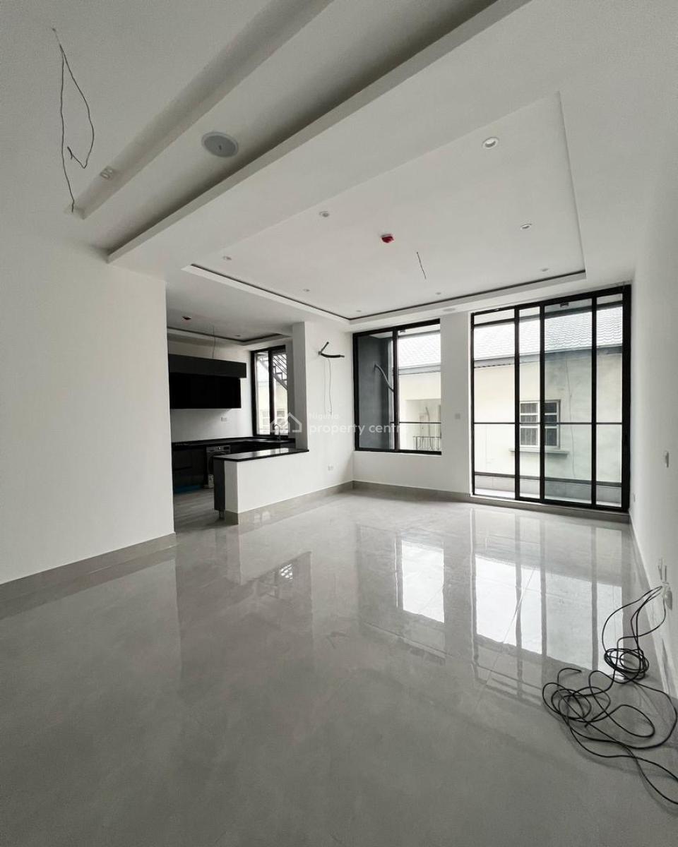 3 Bedroom Apartment with Bq, Lekki Phase 1, Lekki, Lagos, Flat / Apartment for Rent