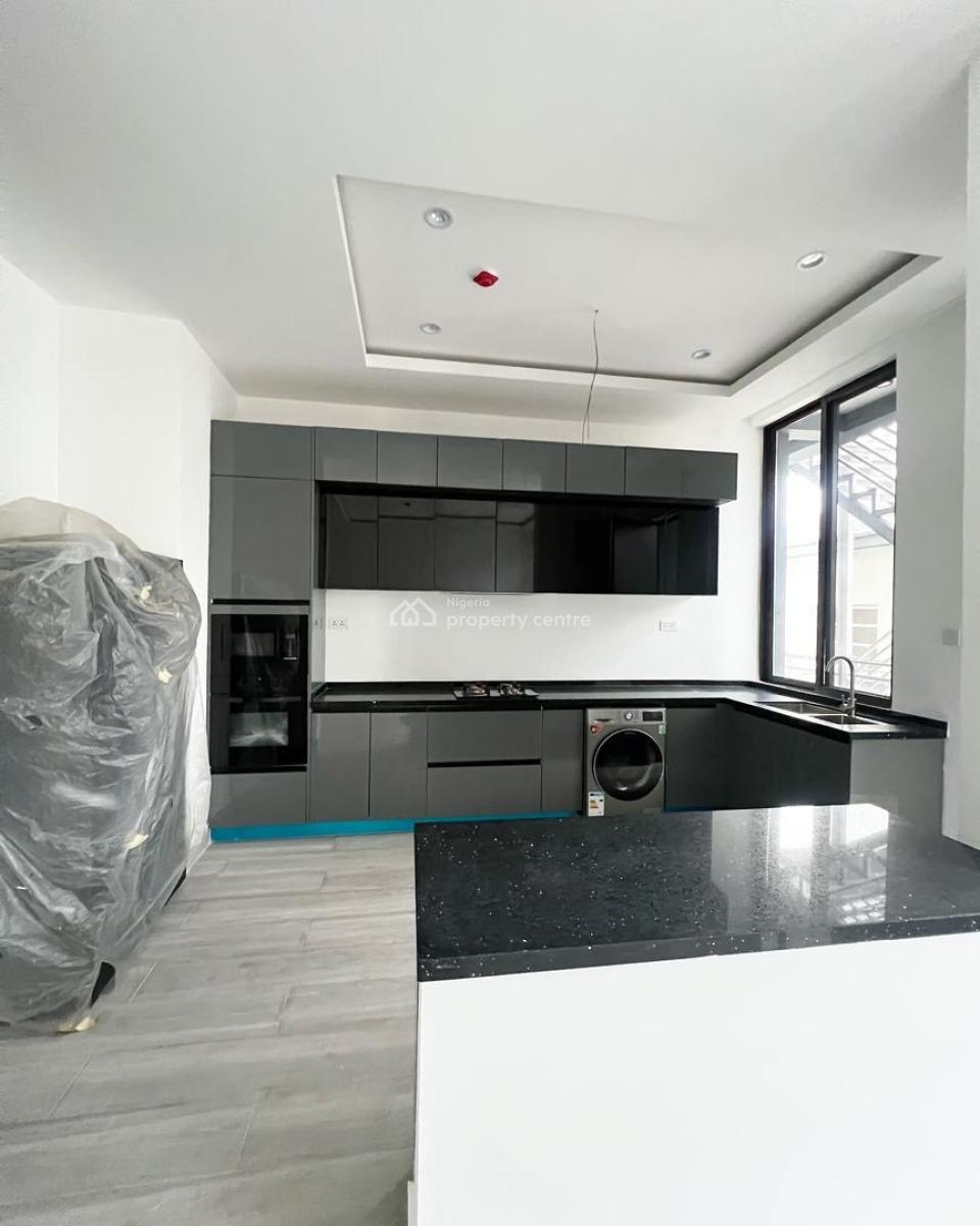 3 Bedroom Apartment with Bq, Lekki Phase 1, Lekki, Lagos, Flat / Apartment for Rent