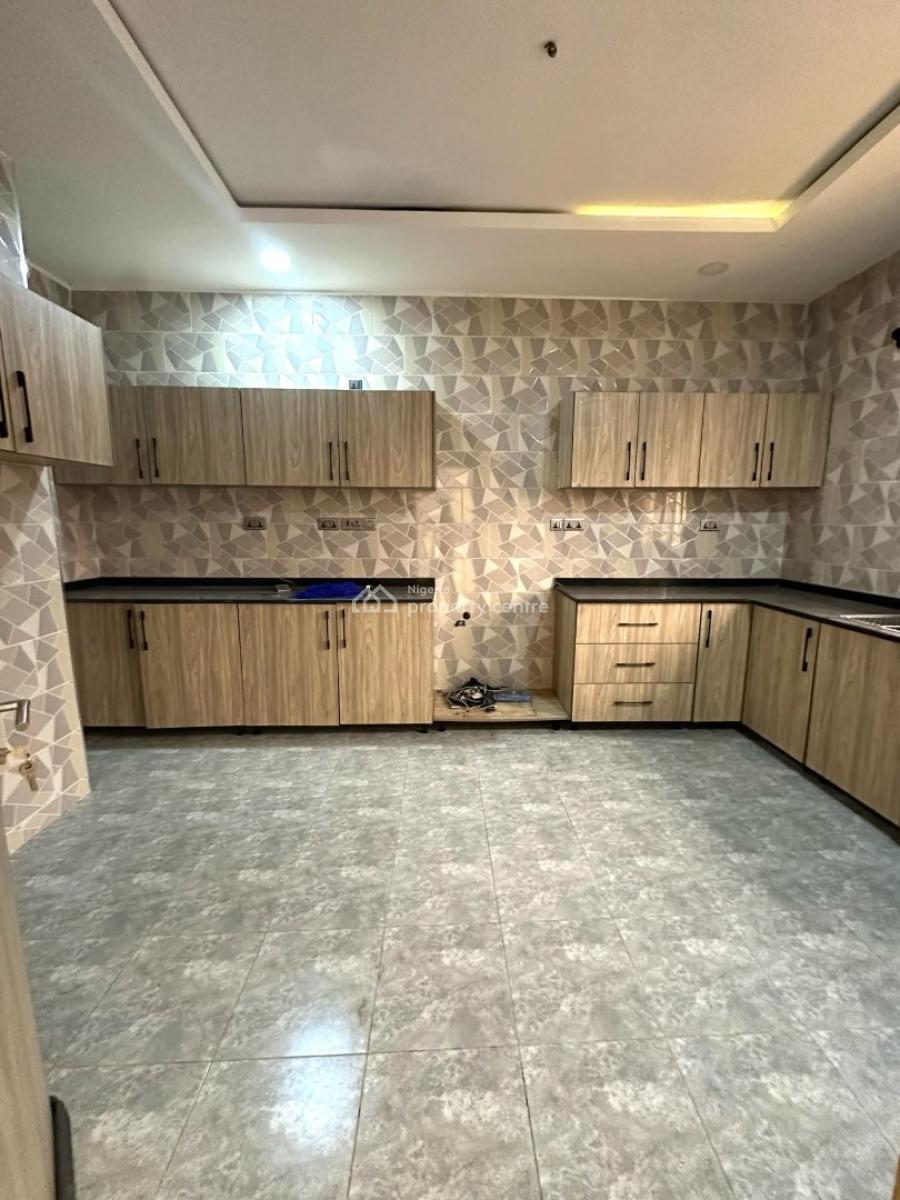 2 Bedroom Apartment in an Estate, Life Camp, Abuja, Flat / Apartment for Rent