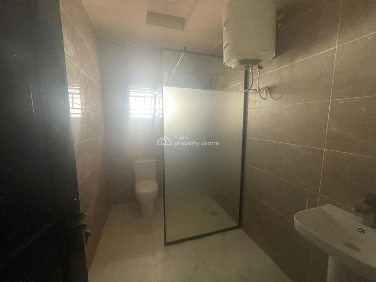 Mixed Use 5 Bedroom Detached Duplex, Cmd Road, Shanghisha, Magodo, Lagos, Detached Duplex for Rent