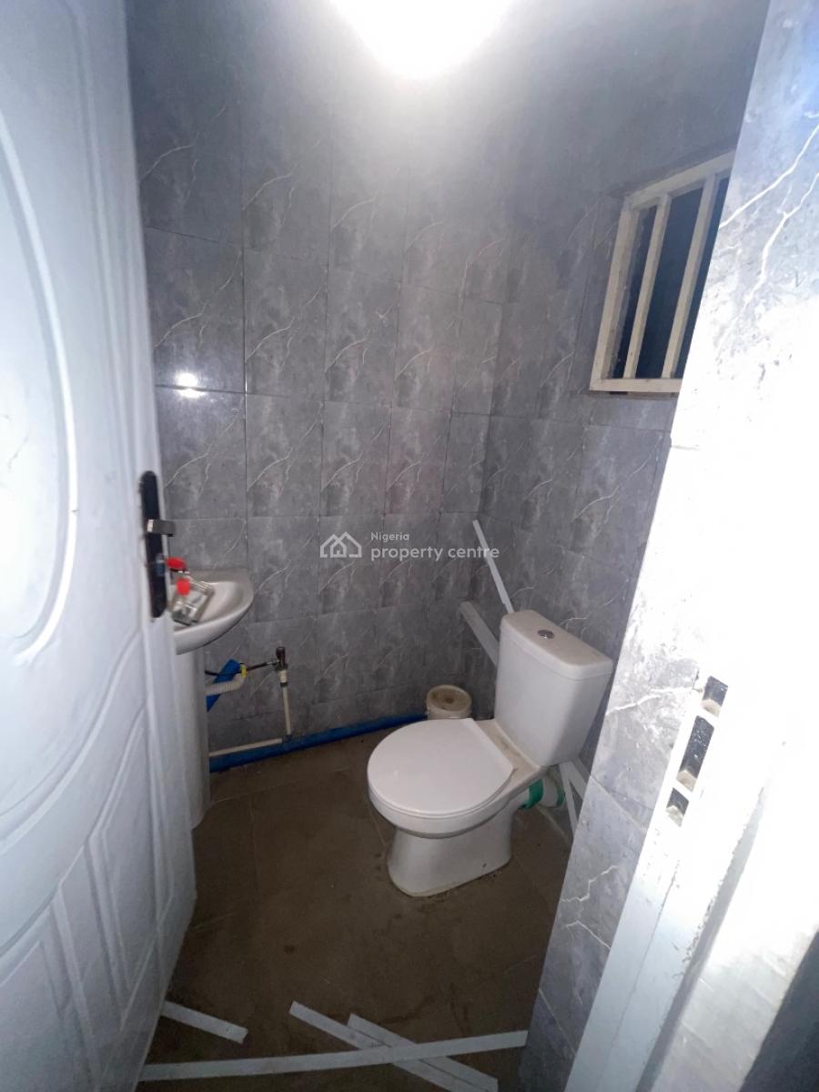 Strategic 40sqm Shop/office Space, Gwarinpa, Abuja, Plaza / Complex / Mall for Rent