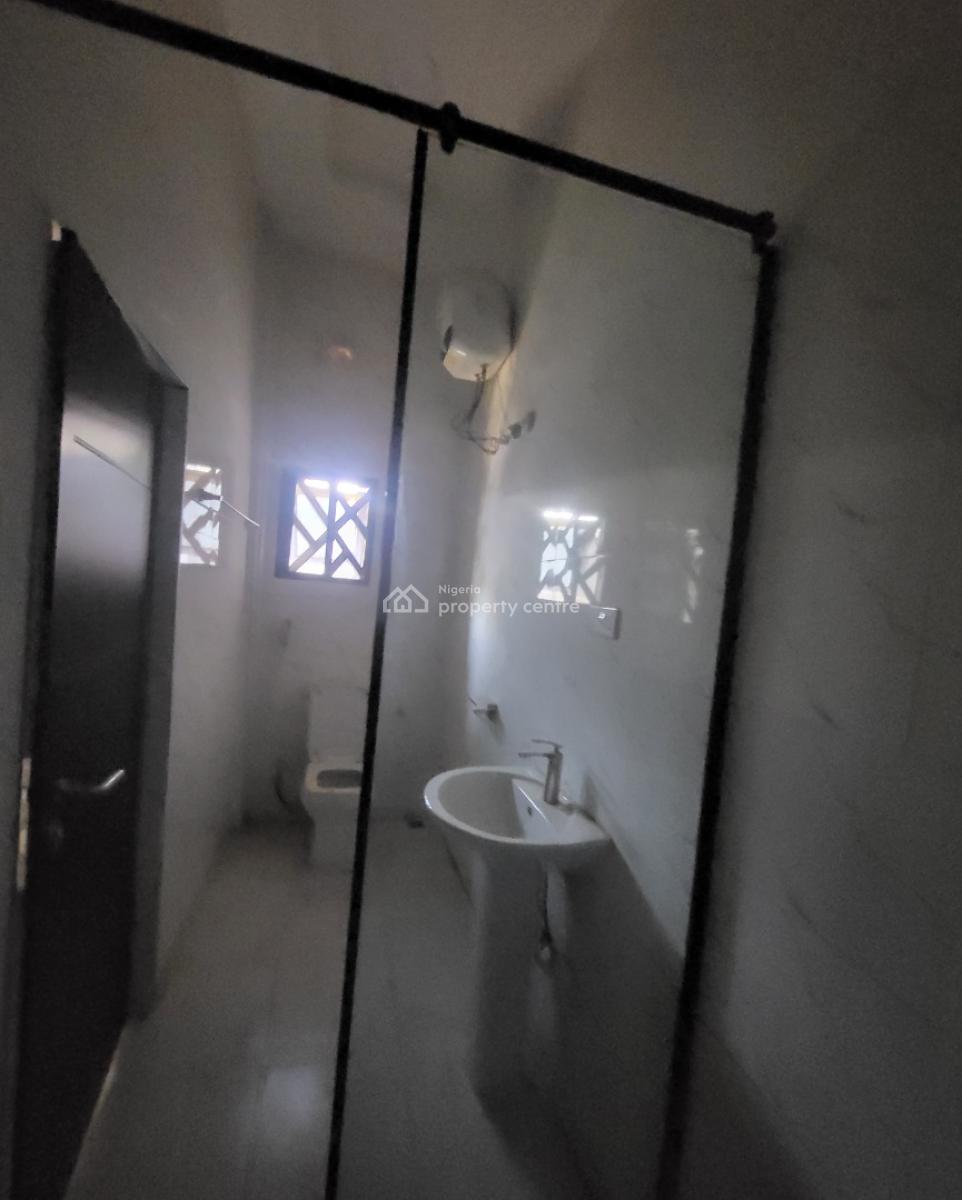 Luxurious Massive 2bedroom Flat, By American International School, Durumi, Abuja, Flat / Apartment for Rent