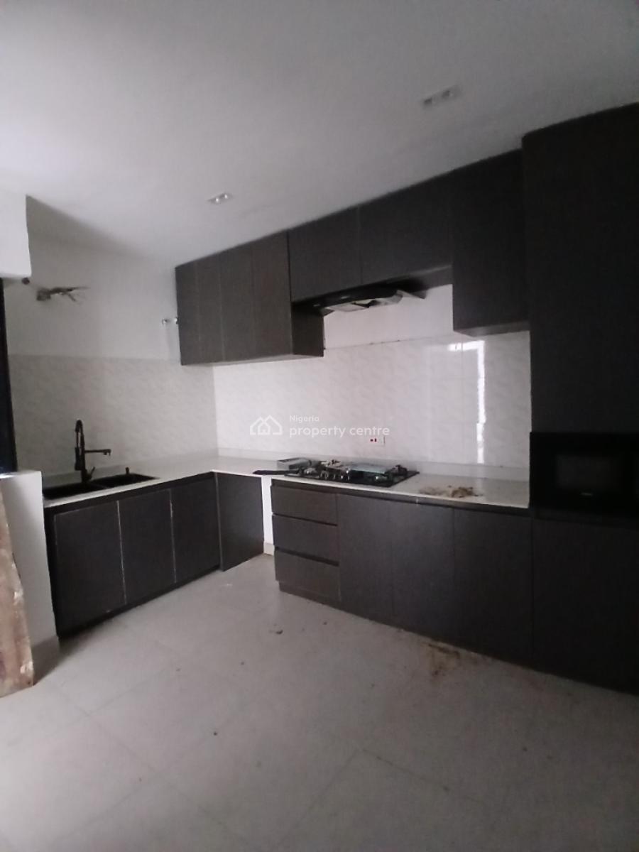 3 Bedroom En-suite Serviced Flat with 24/7 Power Supply, Fitted Kitche, Ikate, Lekki, Lagos, Flat / Apartment for Rent