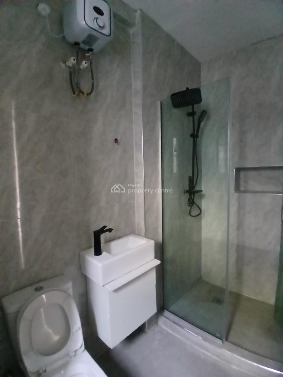 3 Bedroom En-suite Serviced Flat with 24/7 Power Supply, Fitted Kitche, Ikate, Lekki, Lagos, Flat / Apartment for Rent