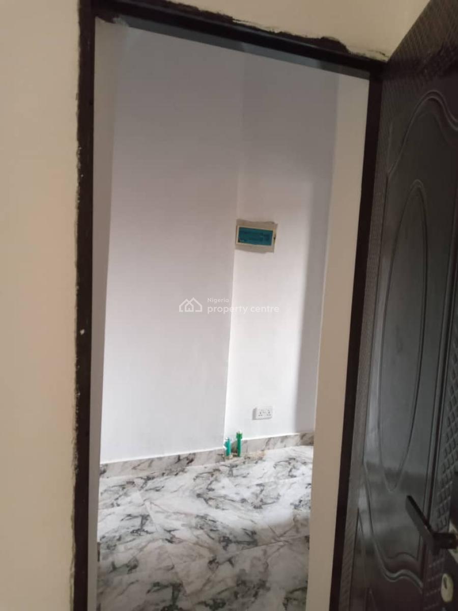 Standard  Mini Flat in a Serene Environment, Shoprite Axis, Sangotedo, Ajah, Lagos, Mini Flat (room and Parlour) for Rent