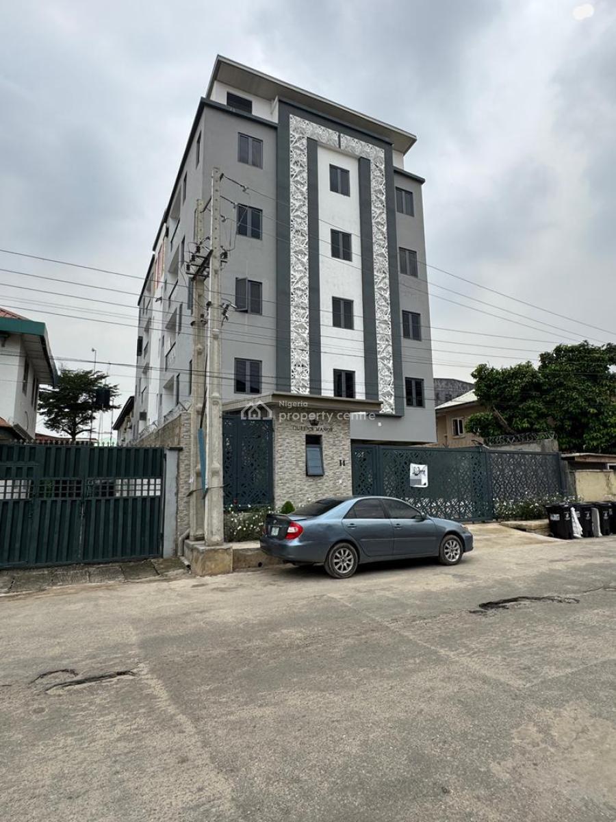 Very Spacious Lovely 3 Bedroom Apartment with Bq and Elevator, Spaciously Built Apartment with Elevator, Bq, Alagomji, Yaba, Lagos, Block of Flats for Sale