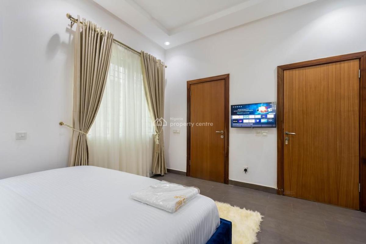 Beautiful Furnished 2 Bedrooms with Modern Comfort Available, Off Admiralty Way., Lekki Phase 1, Lekki, Lagos, Flat / Apartment Short Let