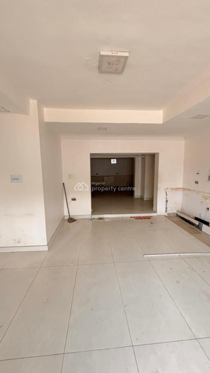 5 Bedroom Commercial Duplex with 2 Bq, Lekki Phase 1, Lekki, Lagos, Detached Duplex for Rent