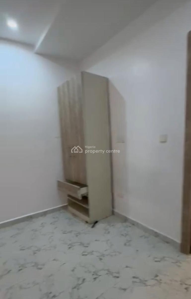 Shared Apartment, Van Daniel Estate, Orchid, Lekki, Lagos, Flat / Apartment for Rent