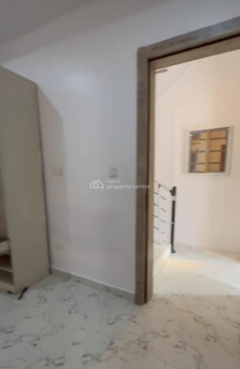 Shared Apartment, Van Daniel Estate, Orchid, Lekki, Lagos, Flat / Apartment for Rent