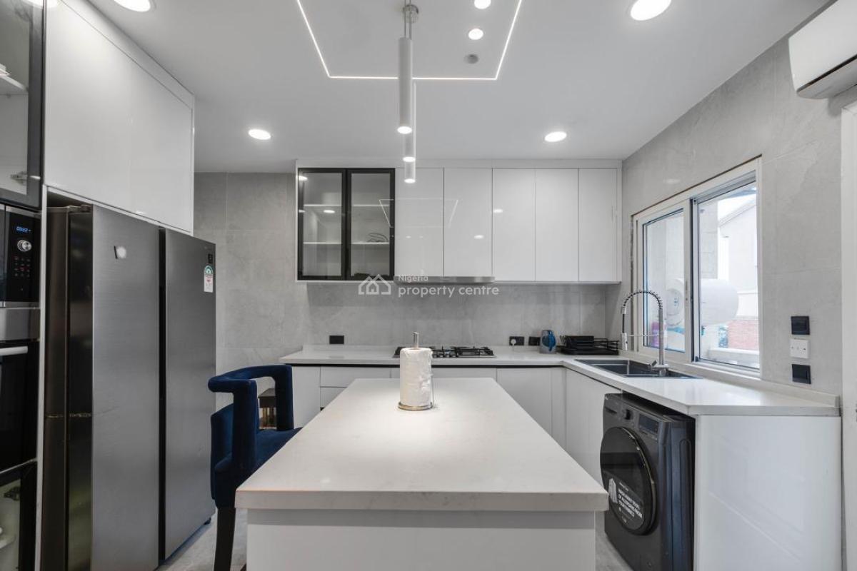 Luxury Three Bedroom Apartment with Luxury Finishes, Lekki Phase 1, Lekki, Lagos, Flat / Apartment Short Let