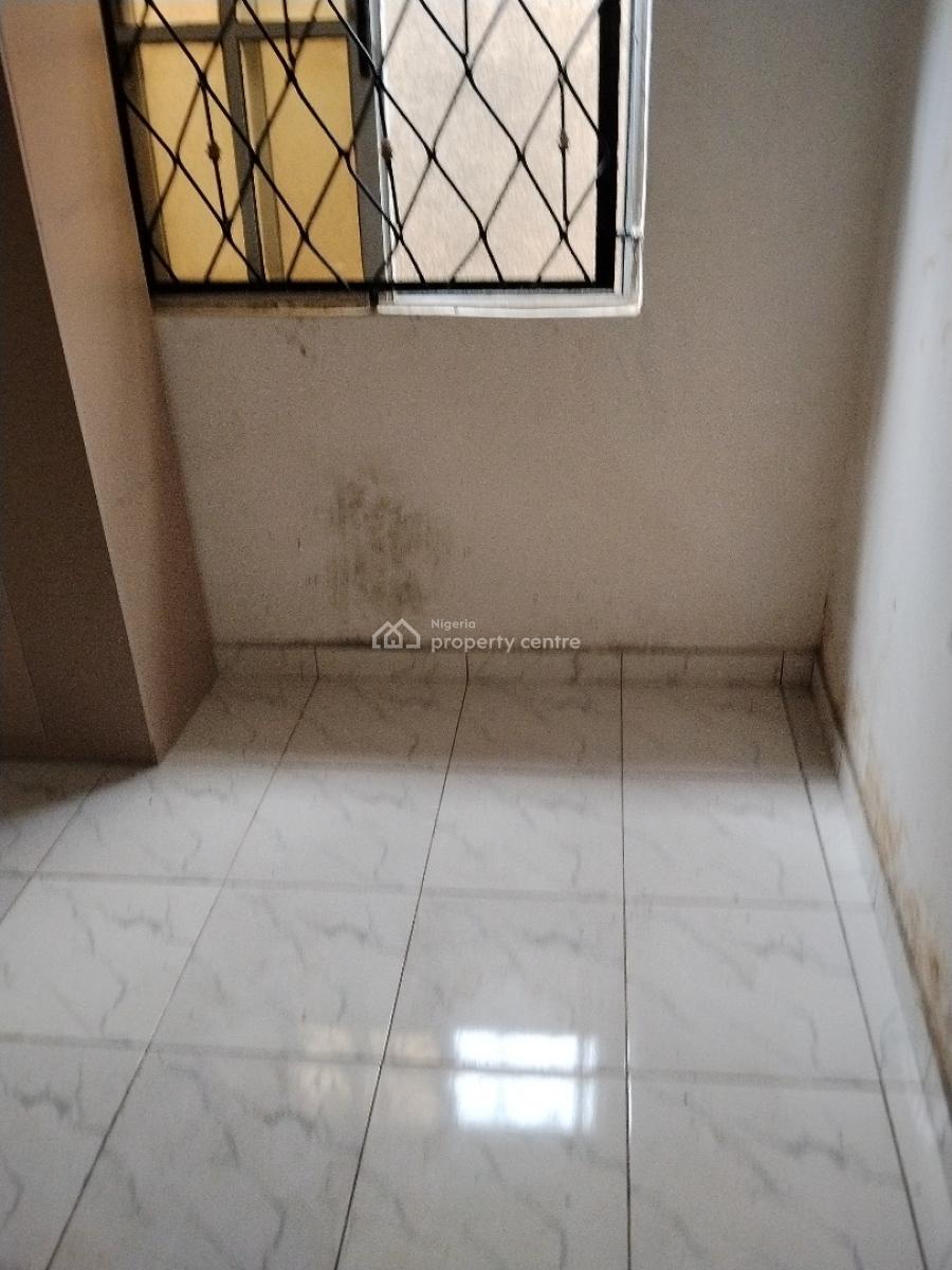 a Roomself Contain with Chandelier, Water Heater, Yemi Agbetan Street, Off Oriola, Alapere, Ketu, Lagos, Self Contain (single Rooms) for Rent