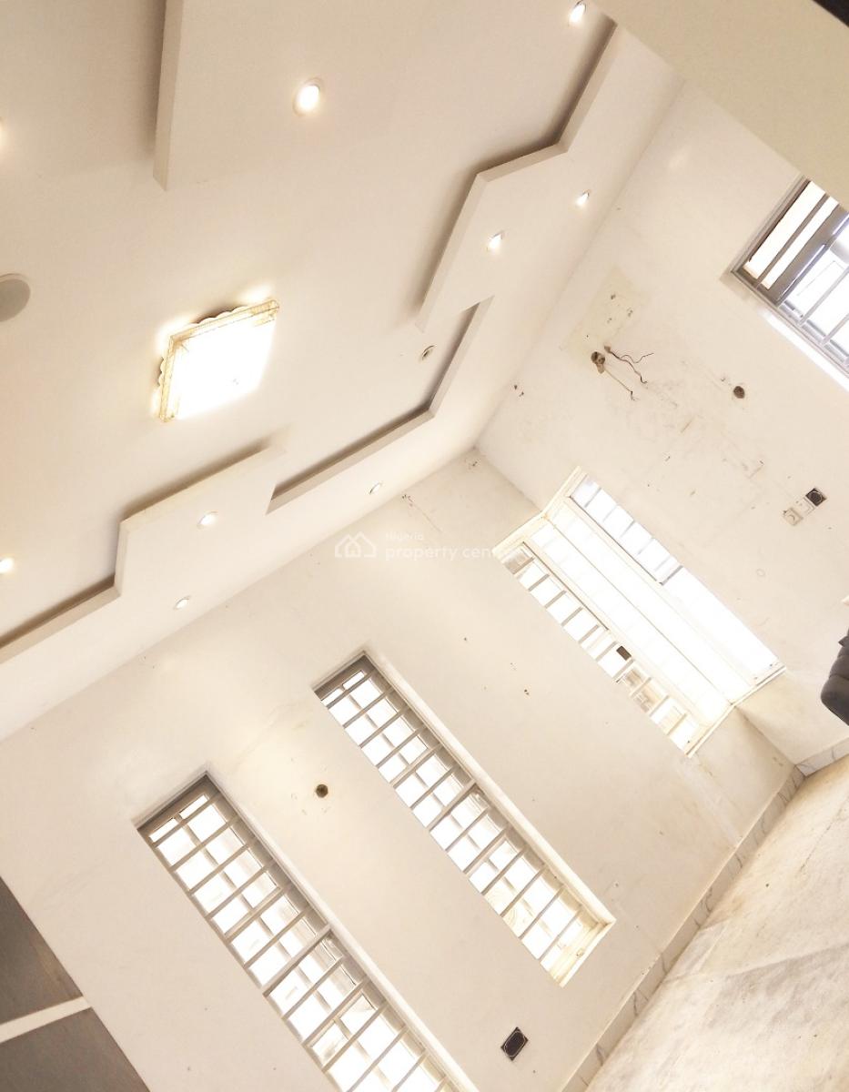 Nice and Standard Spacious Master Bedroom, Serene and Secure Estate Shoprite Road Osapa London Lekki, Osapa, Lekki, Lagos, Self Contain (single Rooms) for Rent