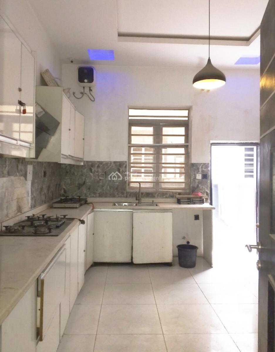 Nice and Standard Spacious Master Bedroom, Serene and Secure Estate Shoprite Road Osapa London Lekki, Osapa, Lekki, Lagos, Self Contain (single Rooms) for Rent