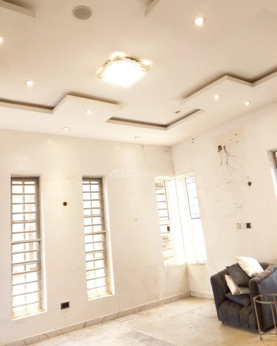 Nice and Standard Spacious Master Bedroom, Serene and Secure Estate Shoprite Road Osapa London Lekki, Osapa, Lekki, Lagos, Self Contain (single Rooms) for Rent