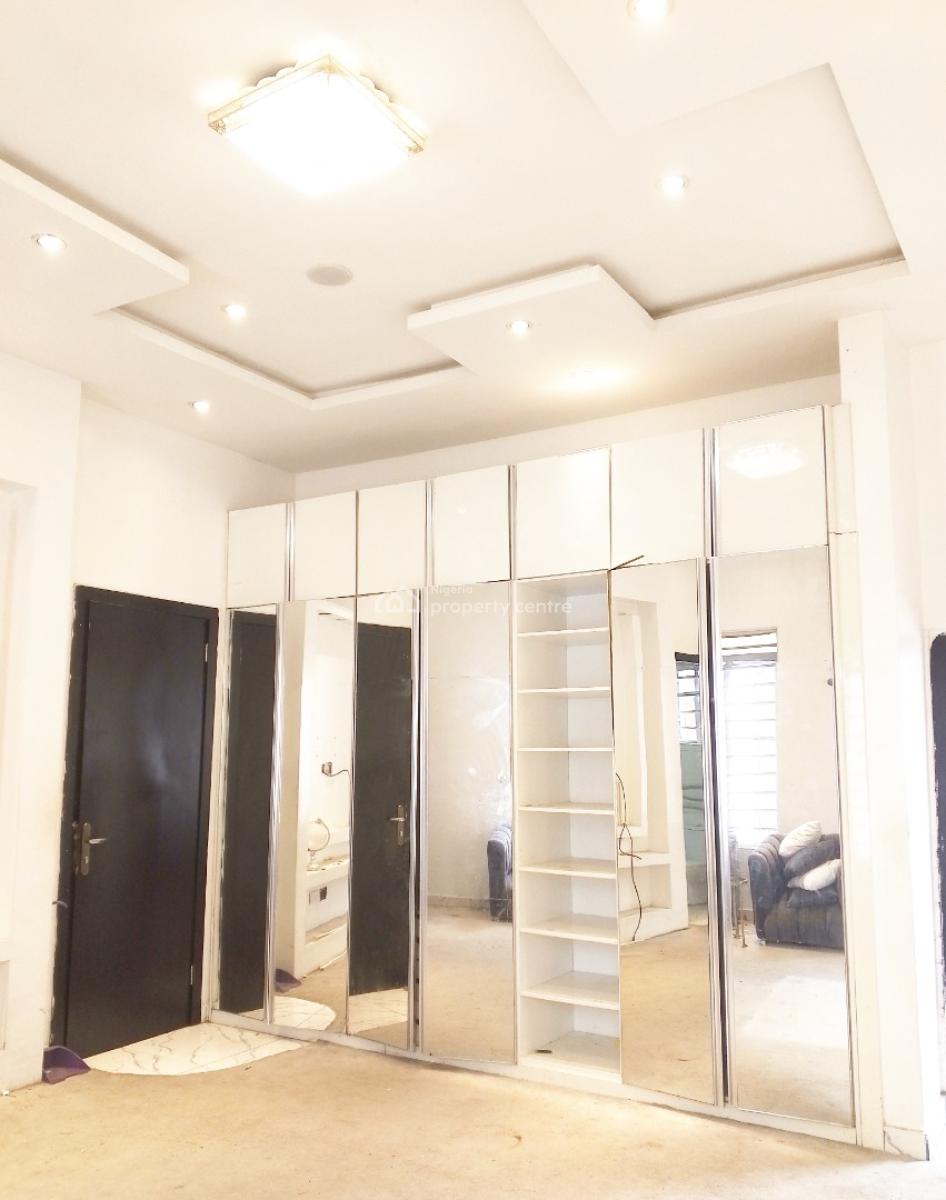 Nice and Standard Spacious Master Bedroom, Serene and Secure Estate Shoprite Road Osapa London Lekki, Osapa, Lekki, Lagos, Self Contain (single Rooms) for Rent