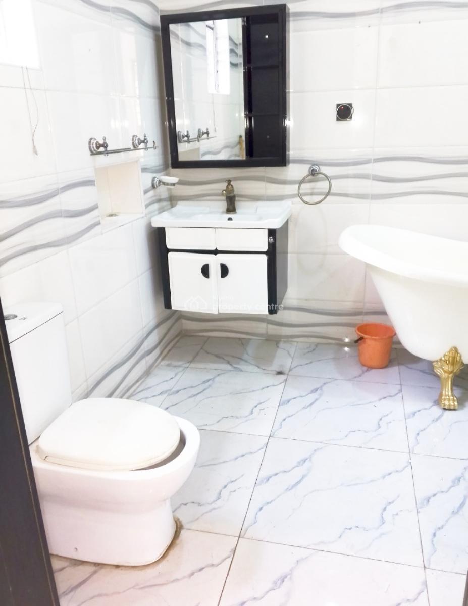 Nice and Standard Spacious Master Bedroom, Serene and Secure Estate Shoprite Road Osapa London Lekki, Osapa, Lekki, Lagos, Self Contain (single Rooms) for Rent