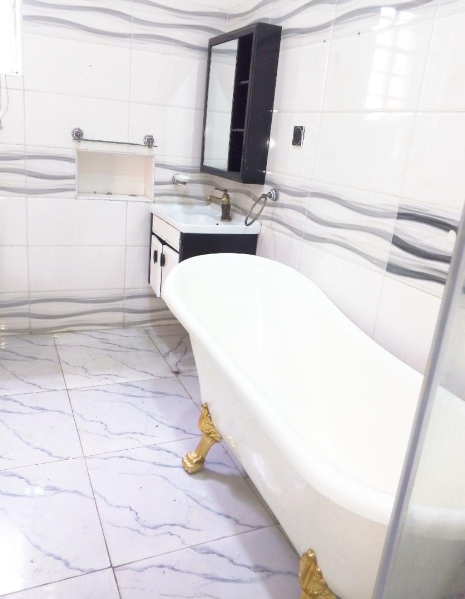 Nice and Standard Spacious Master Bedroom, Serene and Secure Estate Shoprite Road Osapa London Lekki, Osapa, Lekki, Lagos, Self Contain (single Rooms) for Rent