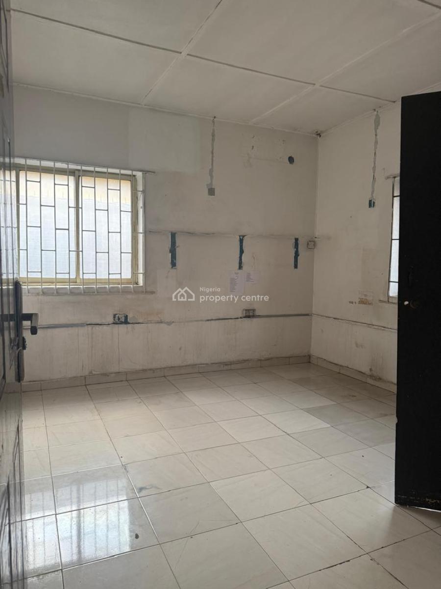 3 Bedroom  Bungalow, Self Compound, Omole Phase 2, Ikeja, Lagos, Detached Bungalow for Rent