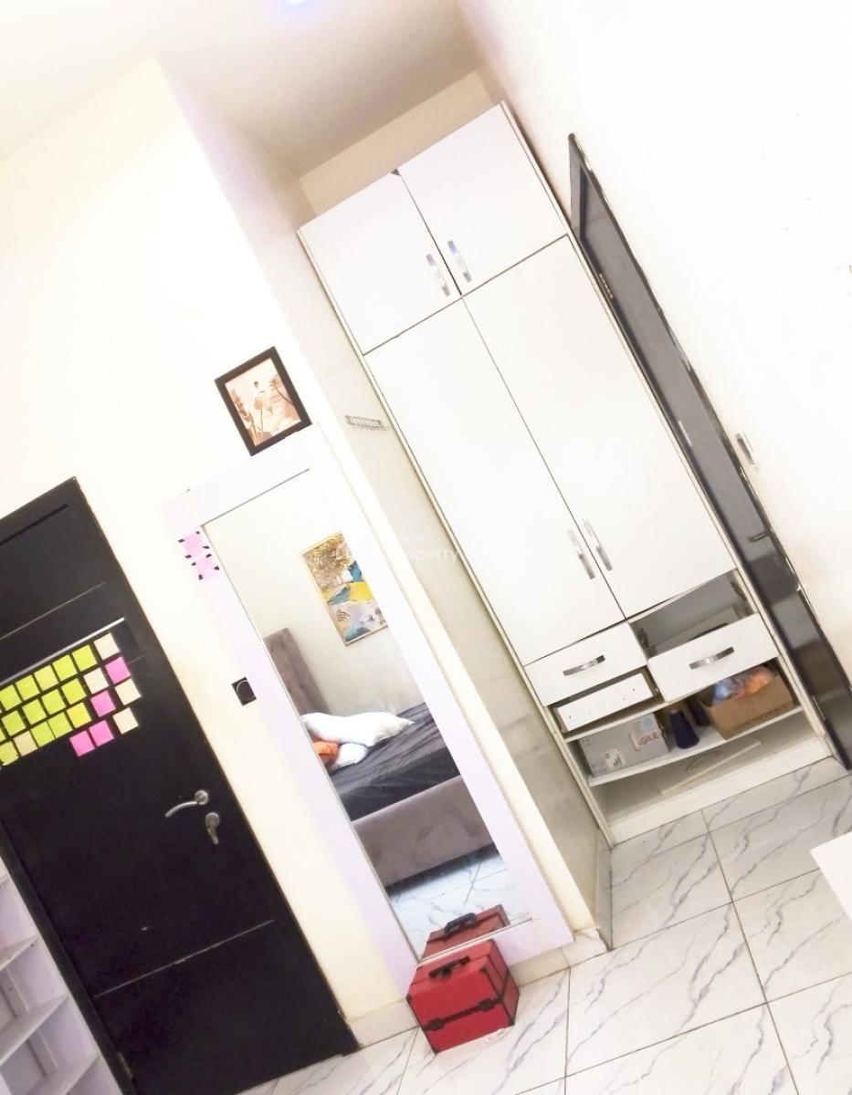 Nice and Standard Upstairs Self Con, Serene and Secure Estate Shoprite Road Osapa London Lekki, Osapa, Lekki, Lagos, Self Contain (single Rooms) for Rent