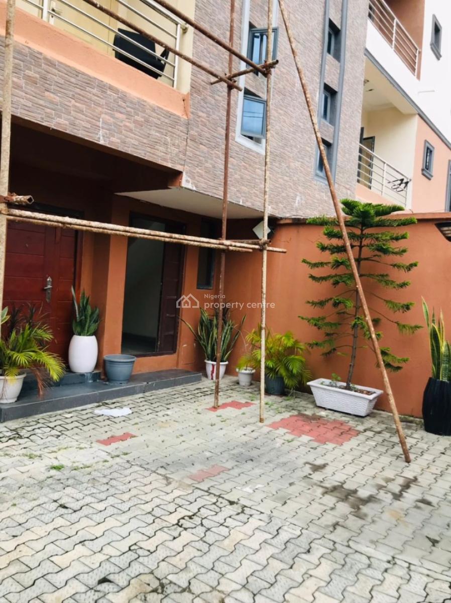3 Bedroom Apartment with Boys Quarter, Lekki Phase 1, Lekki, Lagos, Flat / Apartment for Rent