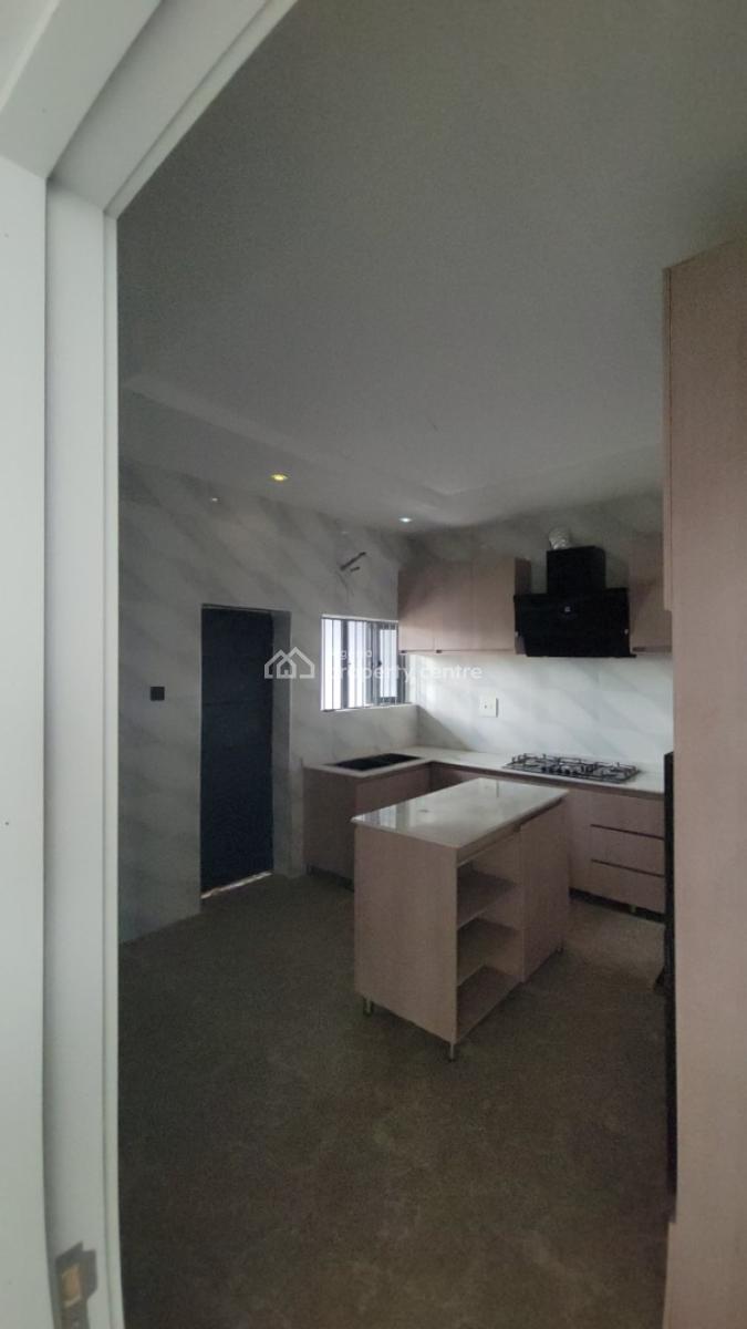 4 Bedrooms Terrace House, Obanikoro Estate, Obanikoro, Shomolu, Lagos, Terraced Duplex for Sale