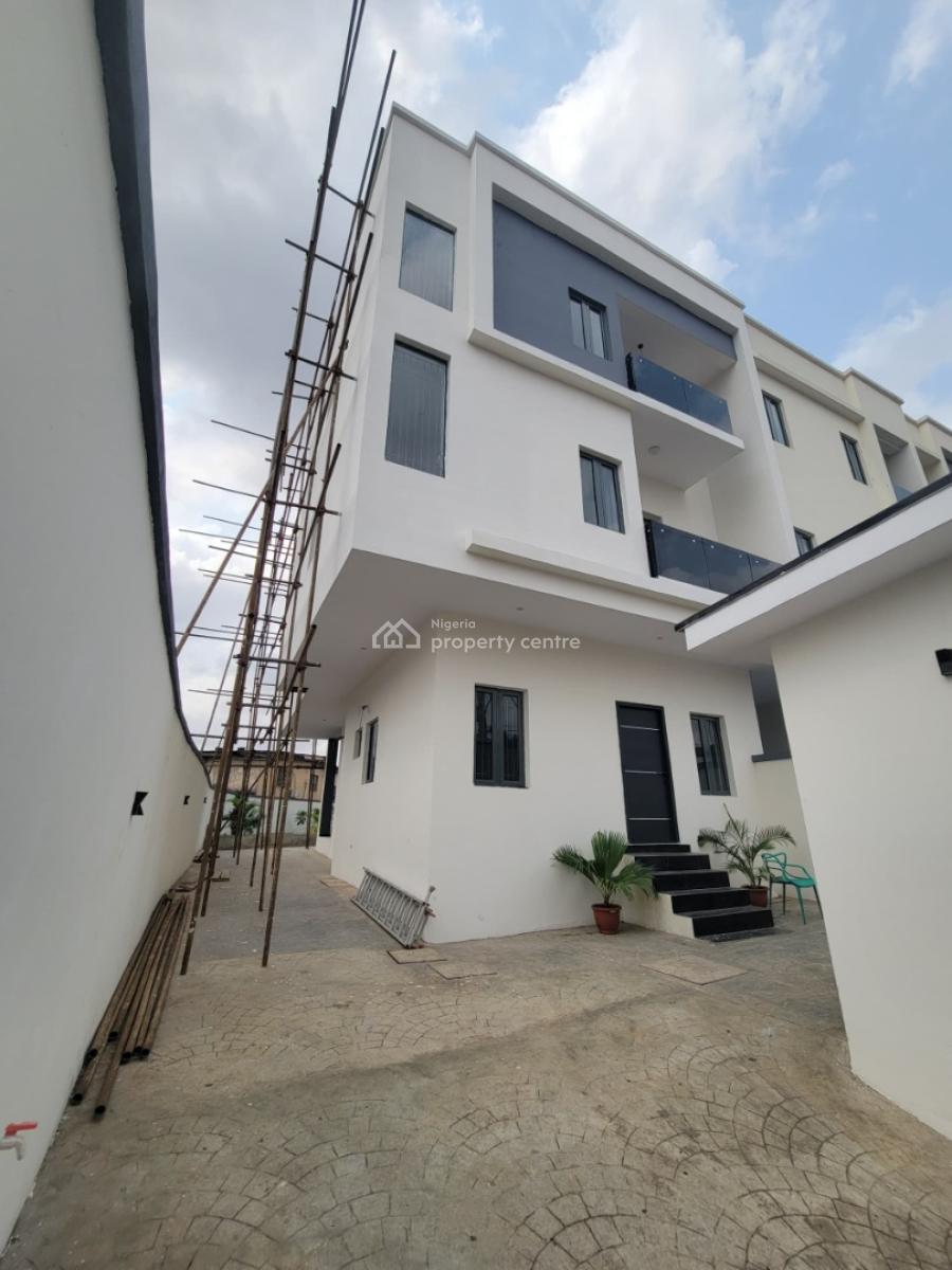 4 Bedrooms Terrace House, Obanikoro Estate, Obanikoro, Shomolu, Lagos, Terraced Duplex for Sale