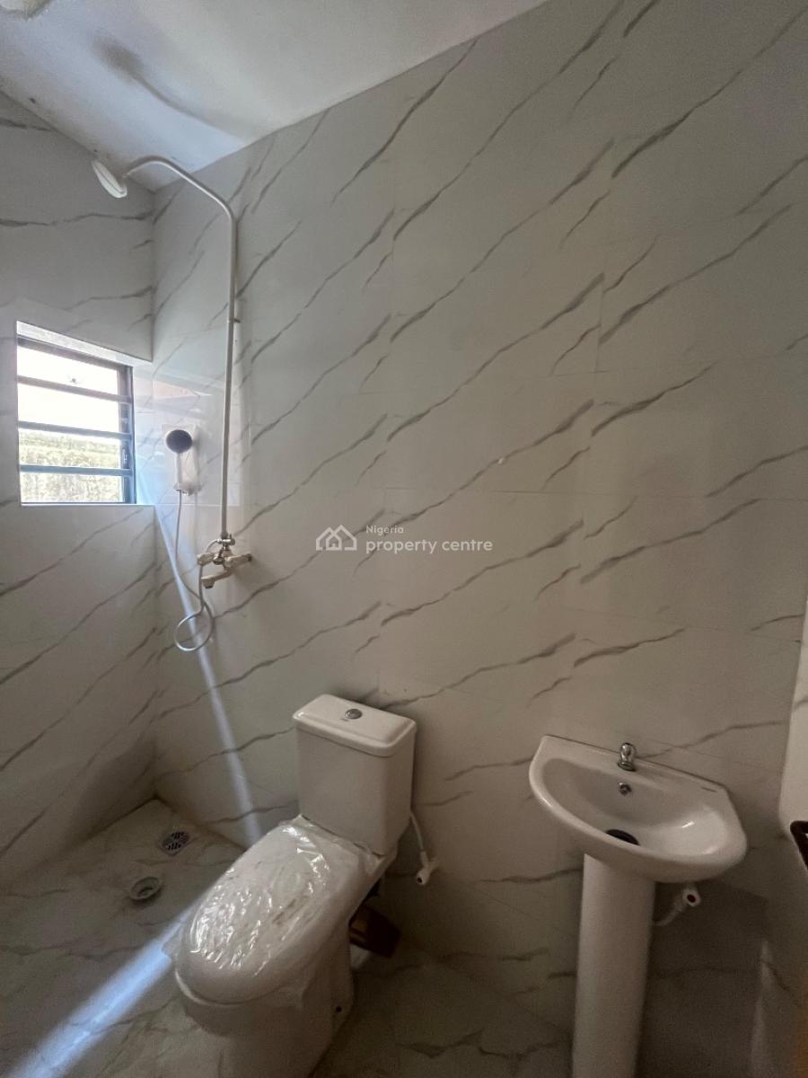 2bedroom Flat, Olive Garden Estate, Ogombo, Ajah, Lagos, Flat / Apartment for Rent