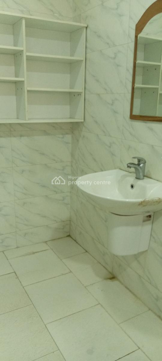 Spacious, Well Finished 2 Bedroom Flat with an Extra Room, Jabi, Abuja, Flat / Apartment for Rent
