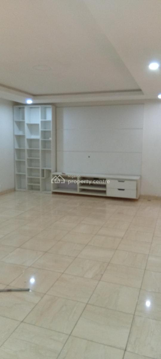 Spacious, Well Finished 2 Bedroom Flat with an Extra Room, Jabi, Abuja, Flat / Apartment for Rent