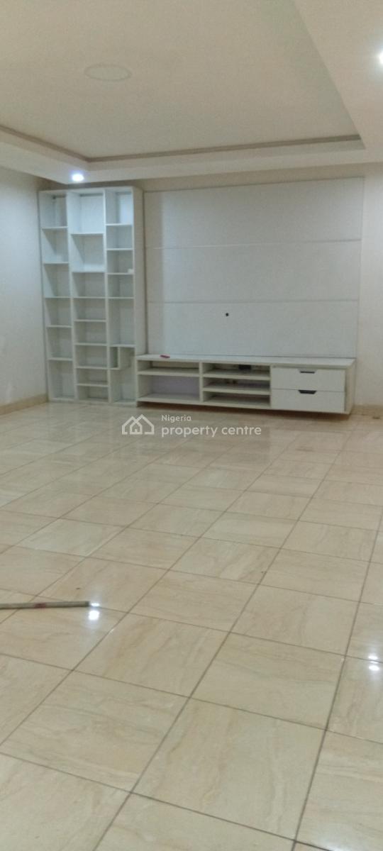 Spacious, Well Finished 2 Bedroom Flat with an Extra Room, Jabi, Abuja, Flat / Apartment for Rent