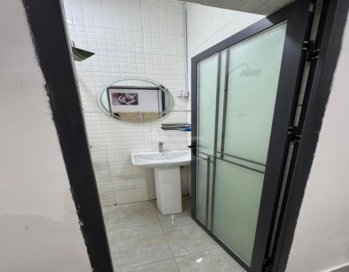 Nicely Furnished 2 Bedroom Apartment, Surulere, Lagos, Flat / Apartment Short Let