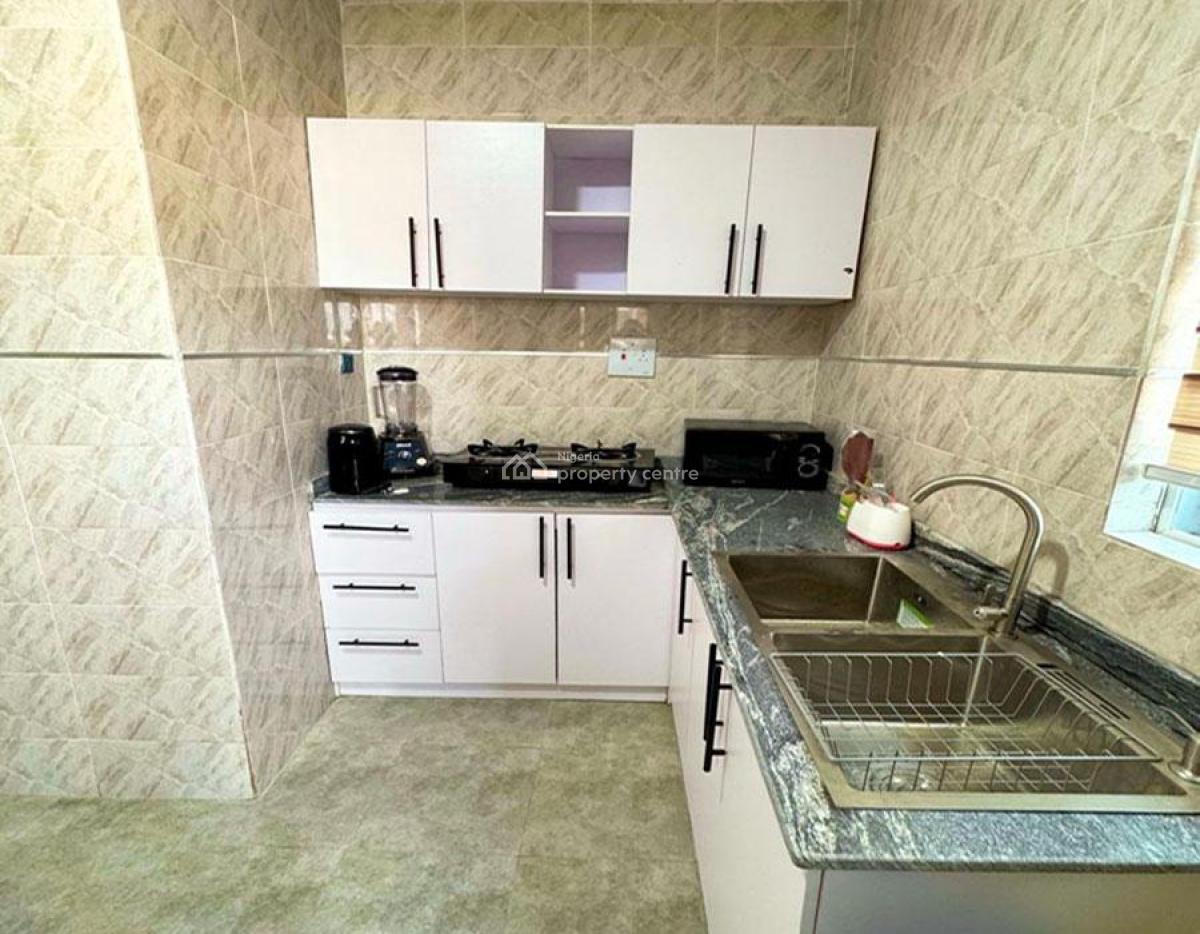 Nicely Furnished 2 Bedroom Apartment, Surulere, Lagos, Flat / Apartment Short Let