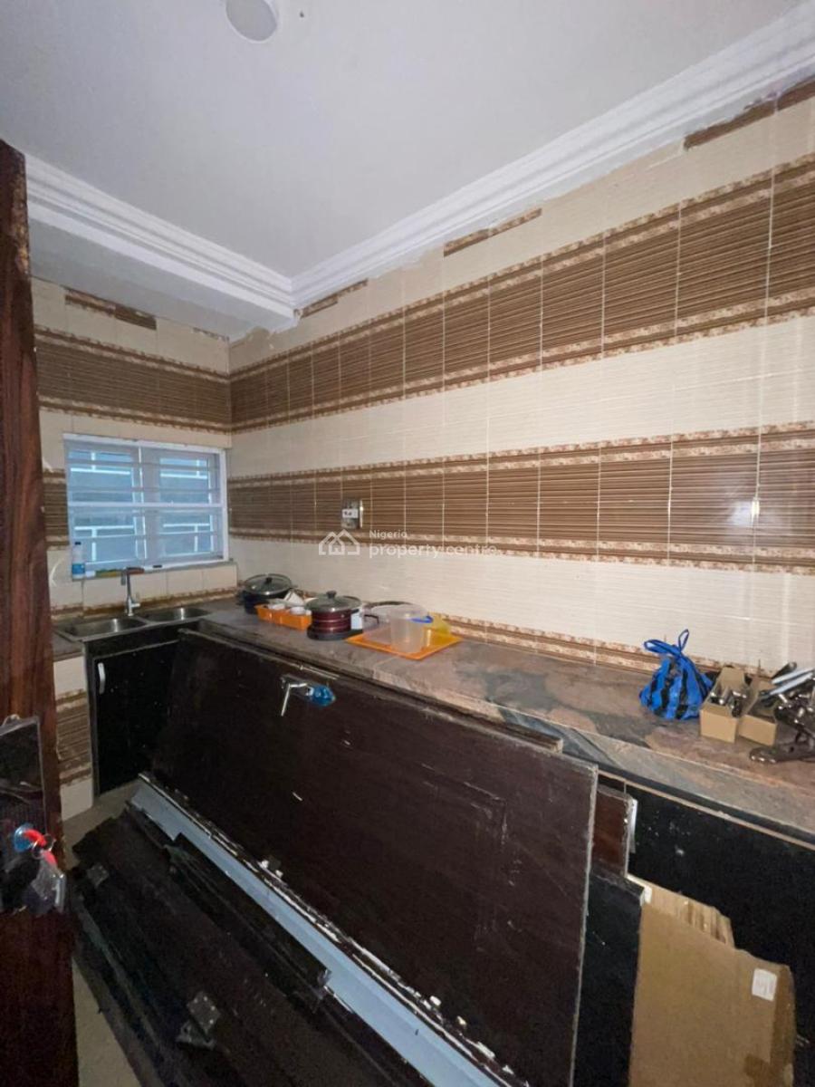 Lovely 2 Bedroom Apartment  Unfurnished, :lekki Conservation, Lekki Expressway, Lekki, Lagos, Flat / Apartment for Rent