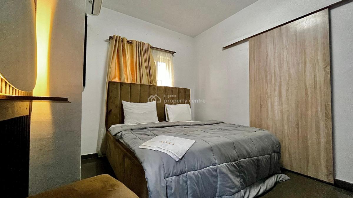 Gorgeous 3bedroom Apartment, Lekki, Lekki Phase 1, Lekki, Lagos, Flat / Apartment Short Let