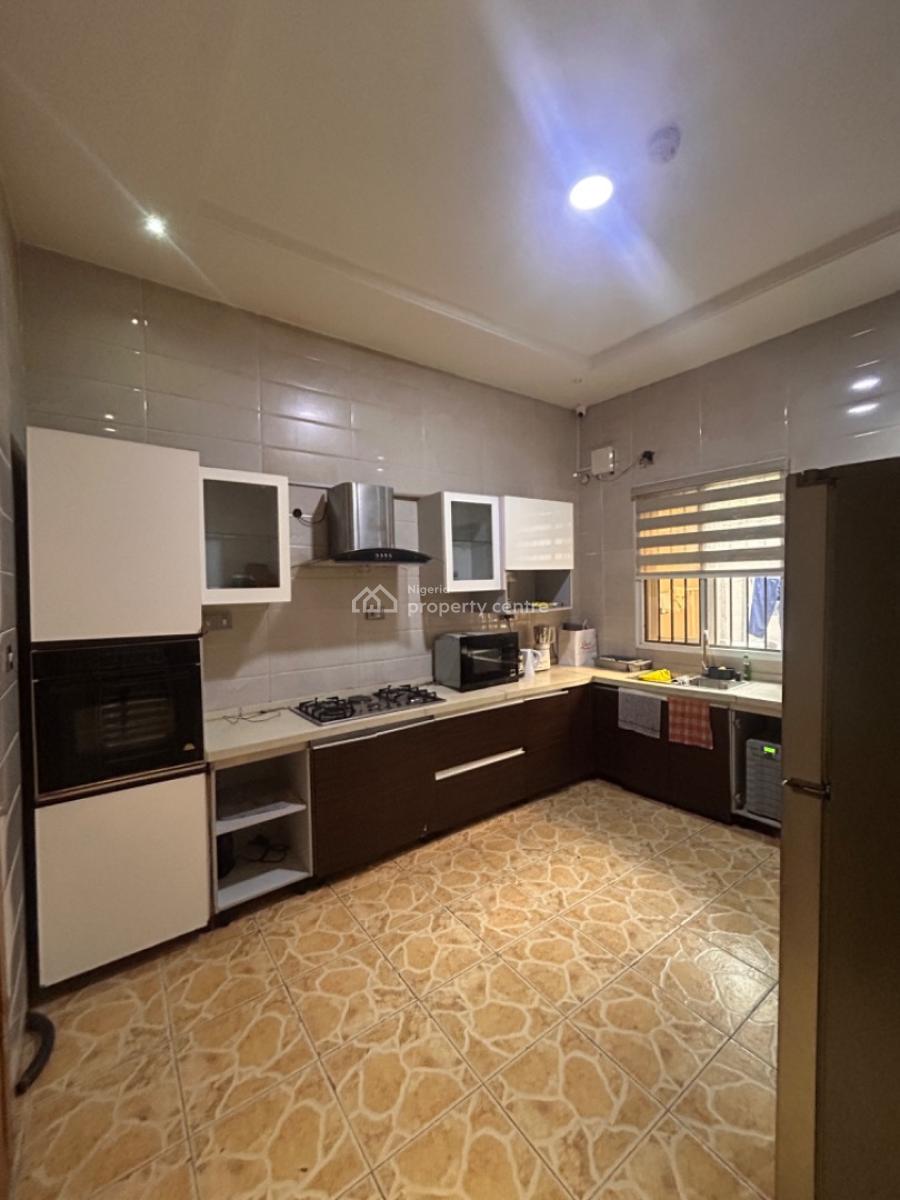 2 Bedroom Luxury Apartment, Babatunde Anjous, Lekki Phase 1, Lekki, Lagos, Flat / Apartment Short Let