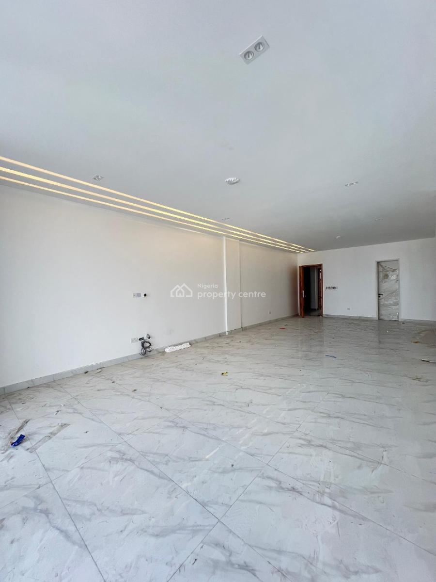 Spacious 2 Bedroom Apartment, Lekki Phase 1, Lekki, Lagos, Flat / Apartment for Sale