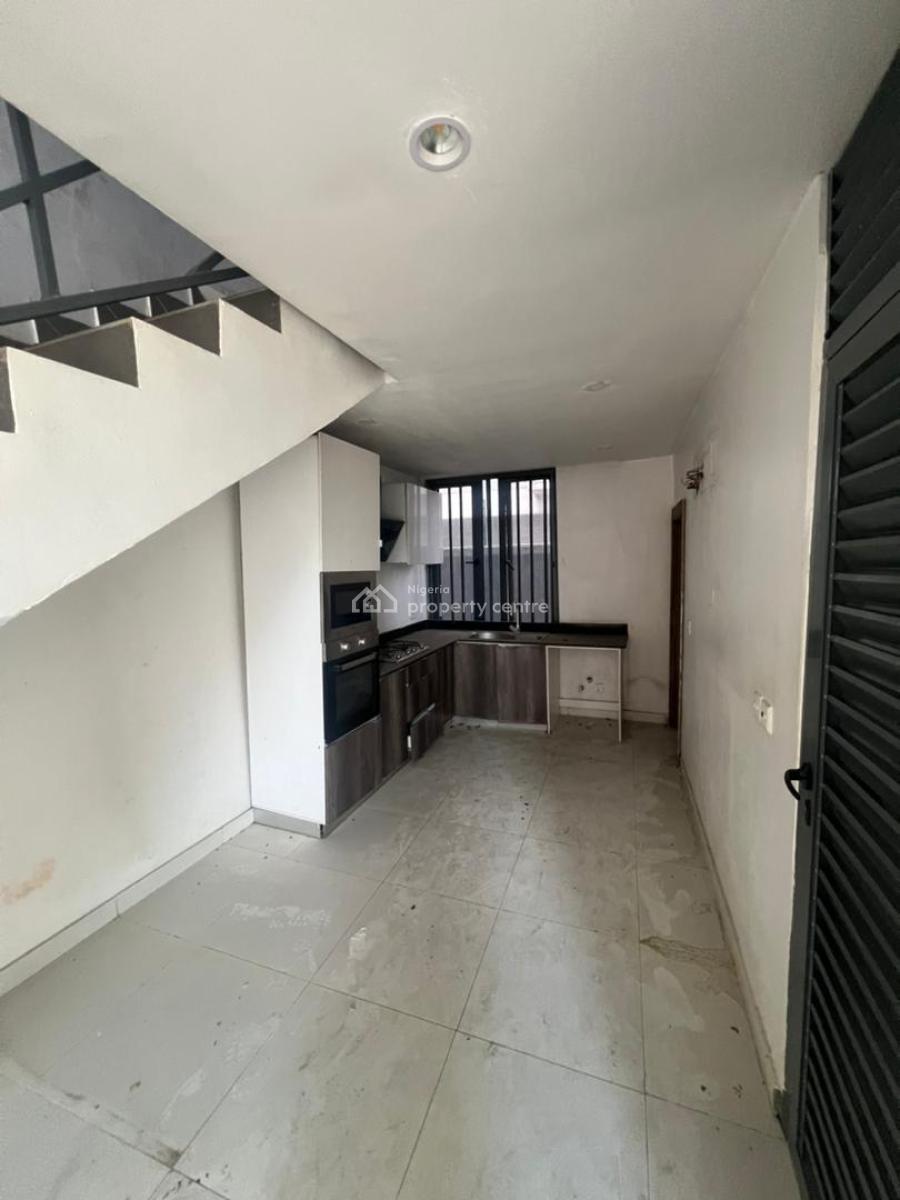 2 Bedrooms Terraced Duplex and Bq, Lekki Phase 1, Lekki, Lagos, Terraced Duplex for Rent