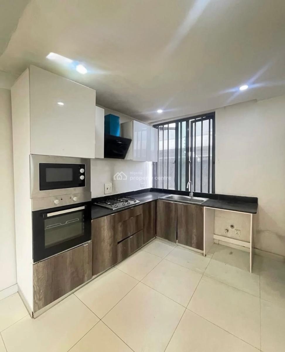 Decent 2bedroom Maisonette Available, Lekki Phase 1, Lekki, Lagos, House for Rent