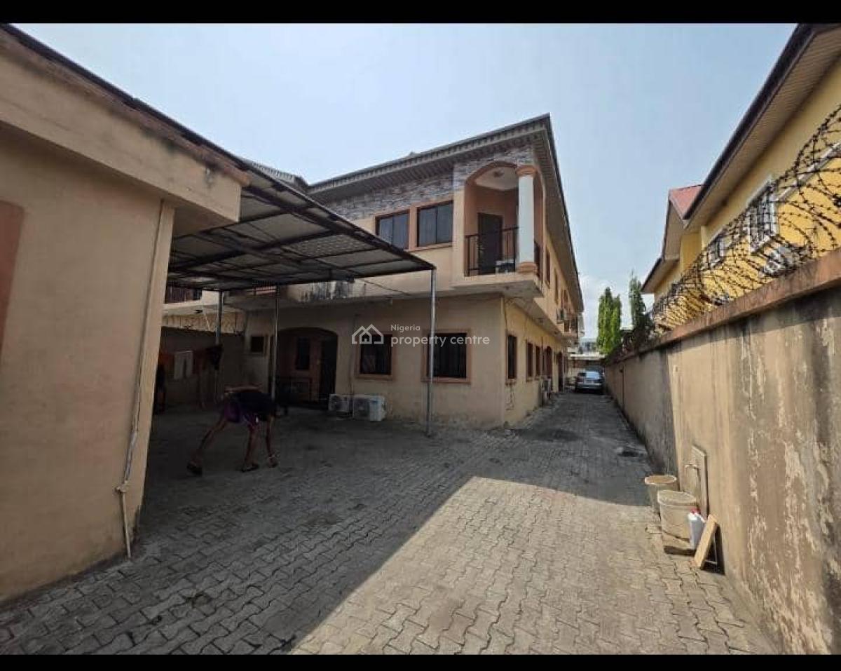 Beautiful Spacious 4 Bedrooms Semi Detached Duplex with Bq, Admiralty Way, Lekki Phase 1, Lekki, Lagos, Flat / Apartment for Rent