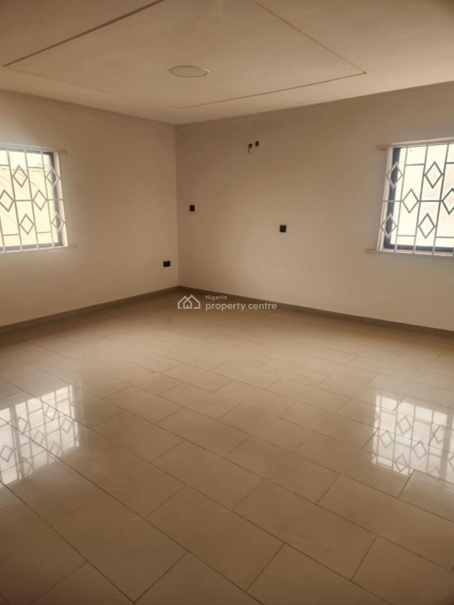 Spacious 3 Bedroom Apartment, Ikeja Gra, Ikeja, Lagos, Flat / Apartment for Rent