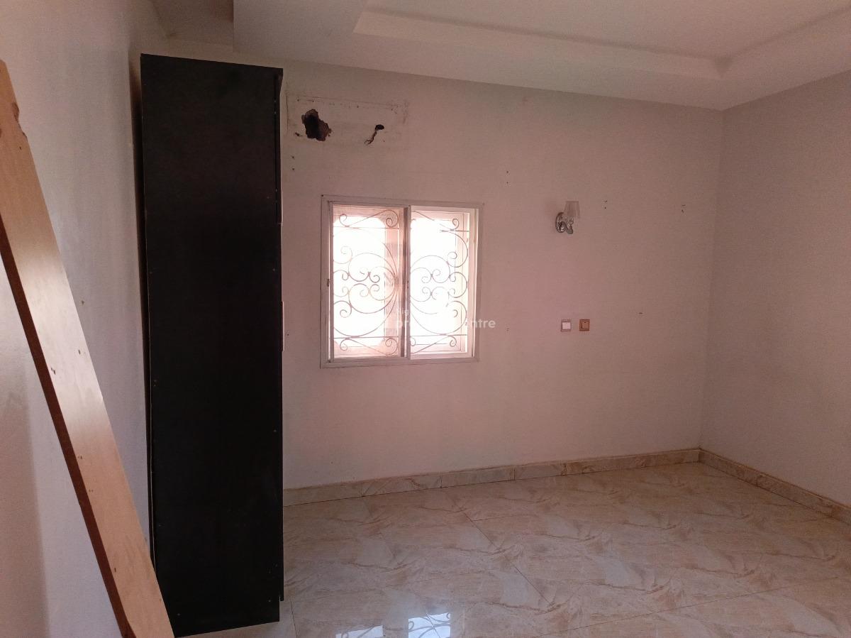 Clean and Spacious 2 Bedroom Flat in a Serene Environment, Jahi By Aduvie, Jahi, Abuja, Flat / Apartment for Rent