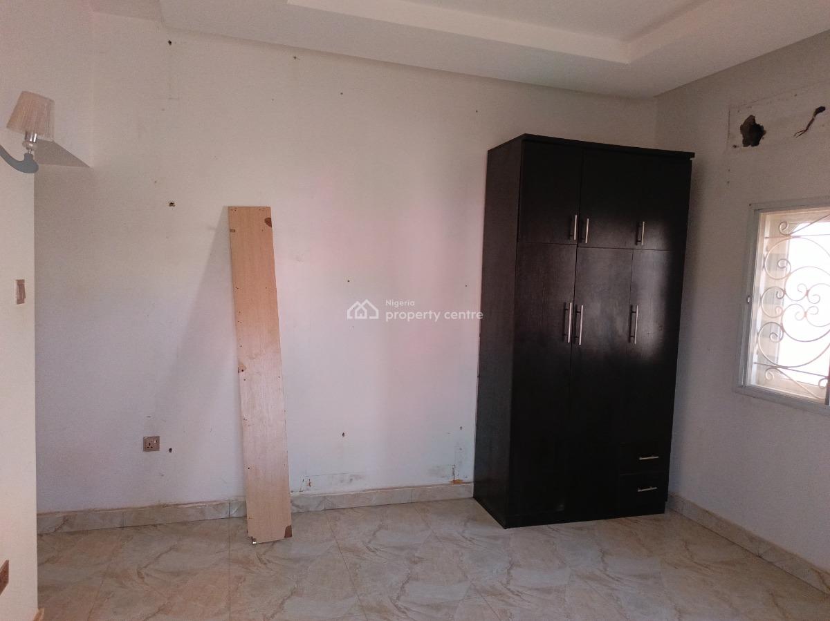 Clean and Spacious 2 Bedroom Flat in a Serene Environment, Jahi By Aduvie, Jahi, Abuja, Flat / Apartment for Rent