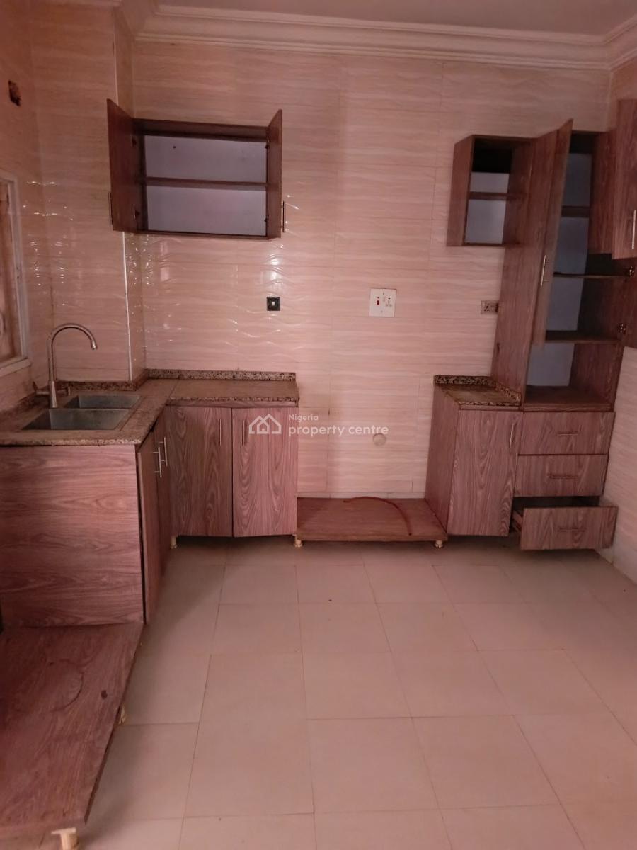Clean and Spacious 2 Bedroom Flat in a Serene Environment, Jahi By Aduvie, Jahi, Abuja, Flat / Apartment for Rent