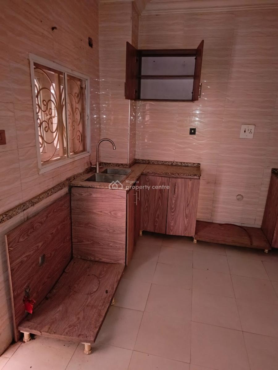 Clean and Spacious 2 Bedroom Flat in a Serene Environment, Jahi By Aduvie, Jahi, Abuja, Flat / Apartment for Rent