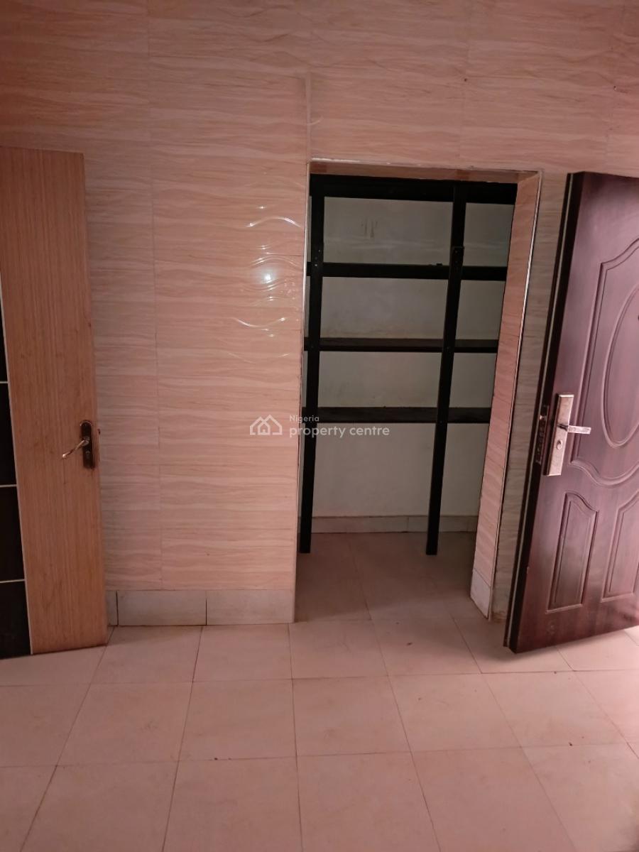 Clean and Spacious 2 Bedroom Flat in a Serene Environment, Jahi By Aduvie, Jahi, Abuja, Flat / Apartment for Rent