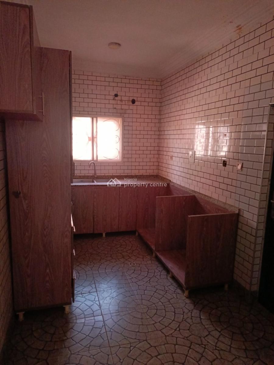 Clean and Spacious 3 Bedroom Flat in a Serene Environment, Jahi By Aduvie School, Jahi, Abuja, Flat / Apartment for Rent