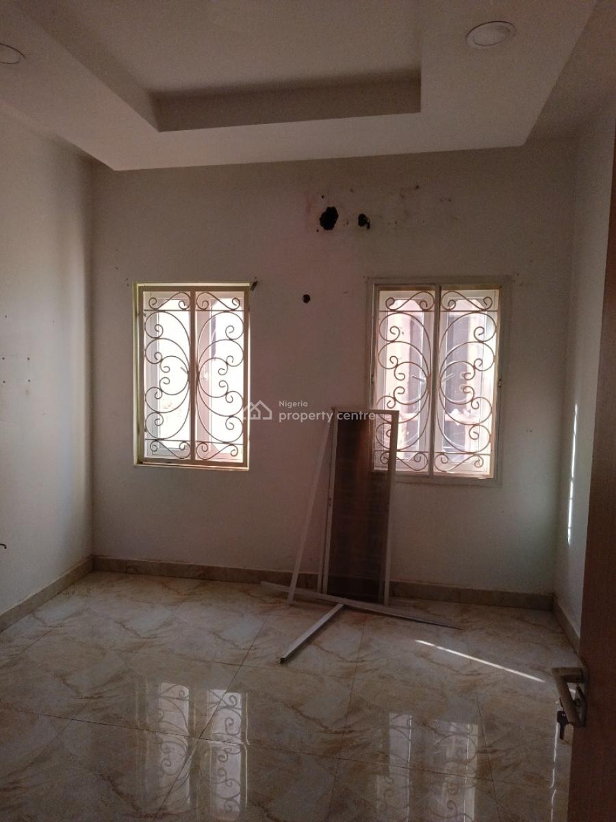 Clean and Spacious 3 Bedroom Flat in a Serene Environment, Jahi By Aduvie School, Jahi, Abuja, Flat / Apartment for Rent