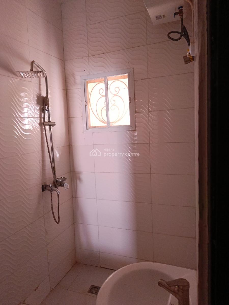 Clean and Spacious 3 Bedroom Flat in a Serene Environment, Jahi By Aduvie School, Jahi, Abuja, Flat / Apartment for Rent