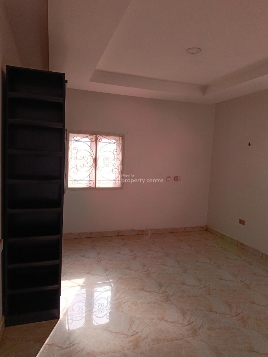 Clean and Spacious 3 Bedroom Flat in a Serene Environment, Jahi By Aduvie School, Jahi, Abuja, Flat / Apartment for Rent